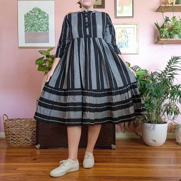 Janasya Black and White Textured Striped Dress Size L - Picture 3 of 17